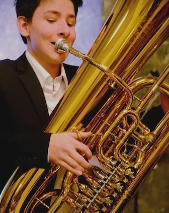 Fabian Hanke - Tuba und Violine