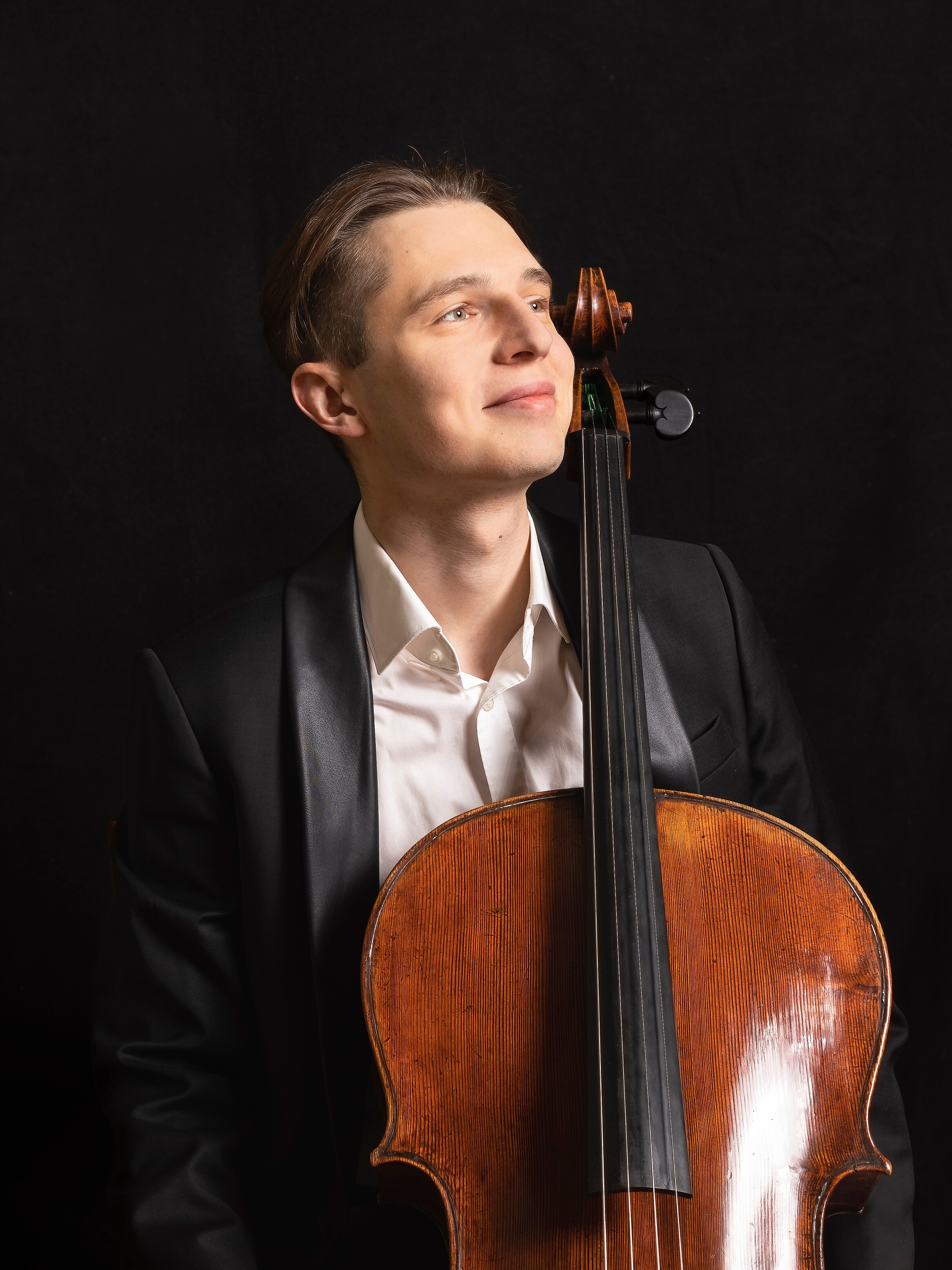 Ivan Skanavi - Cello